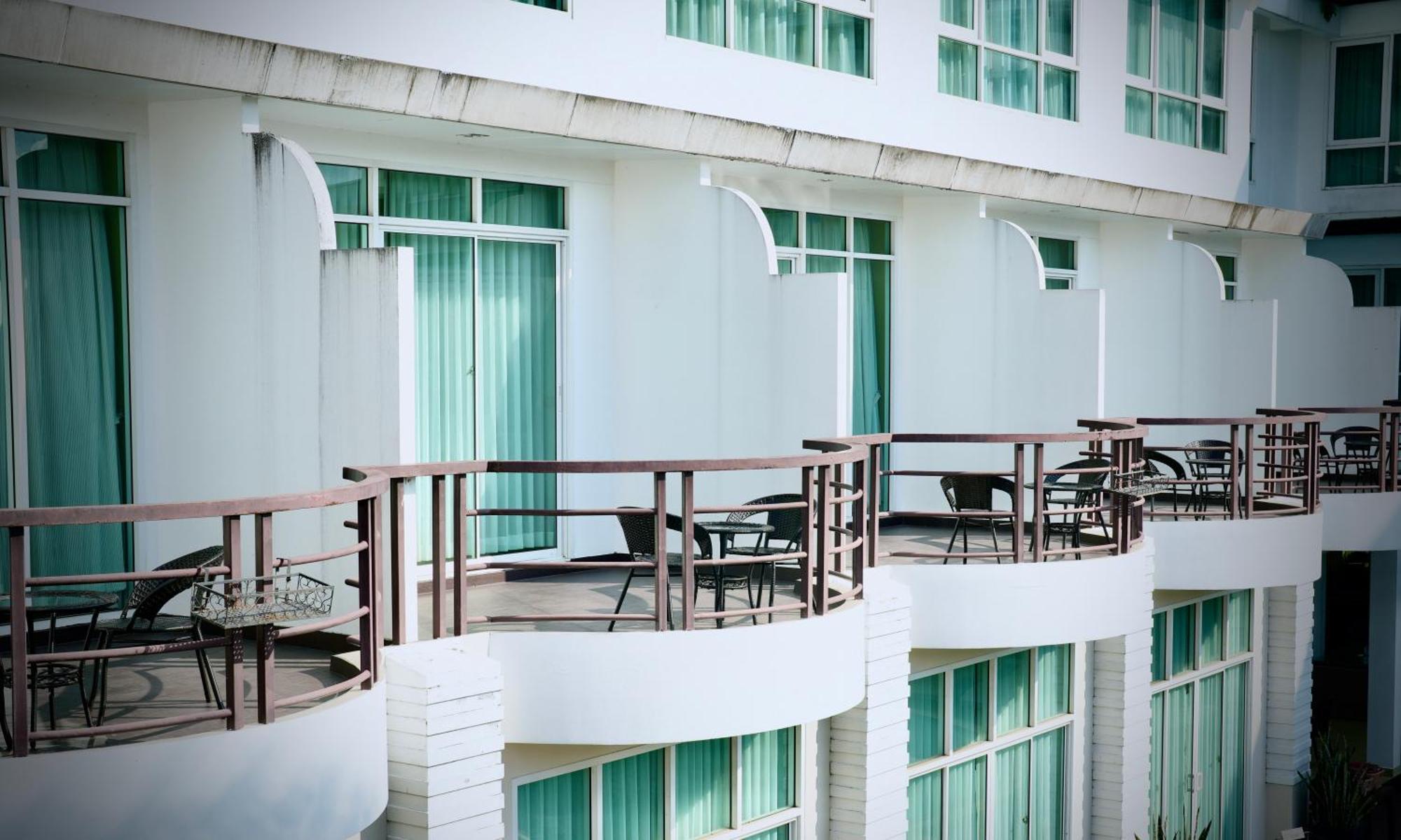A-Te Chumphon Hotel - Sha Plus Luaran gambar