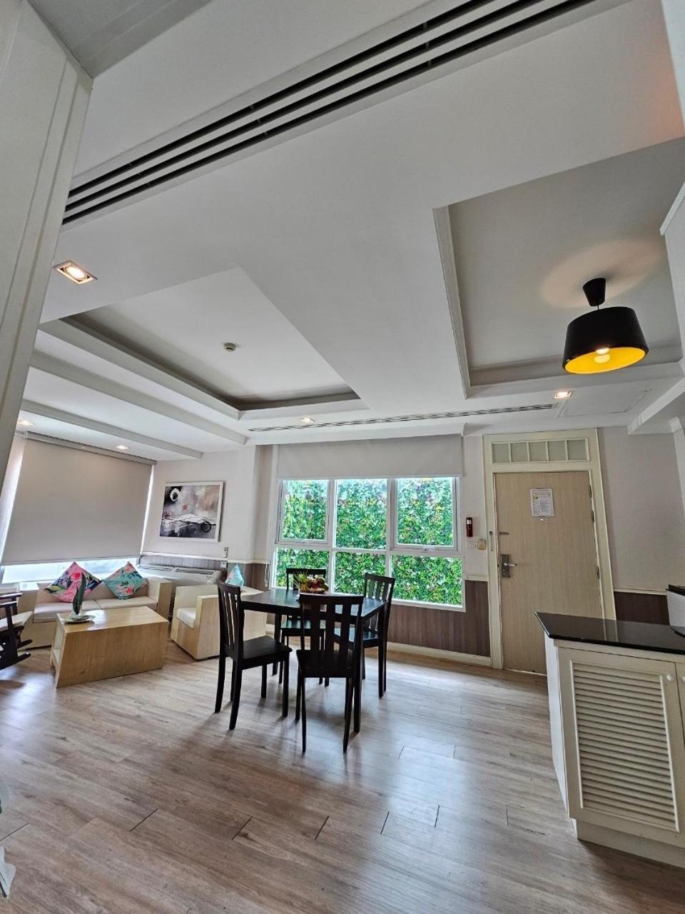 A-Te Chumphon Hotel - Sha Plus Luaran gambar