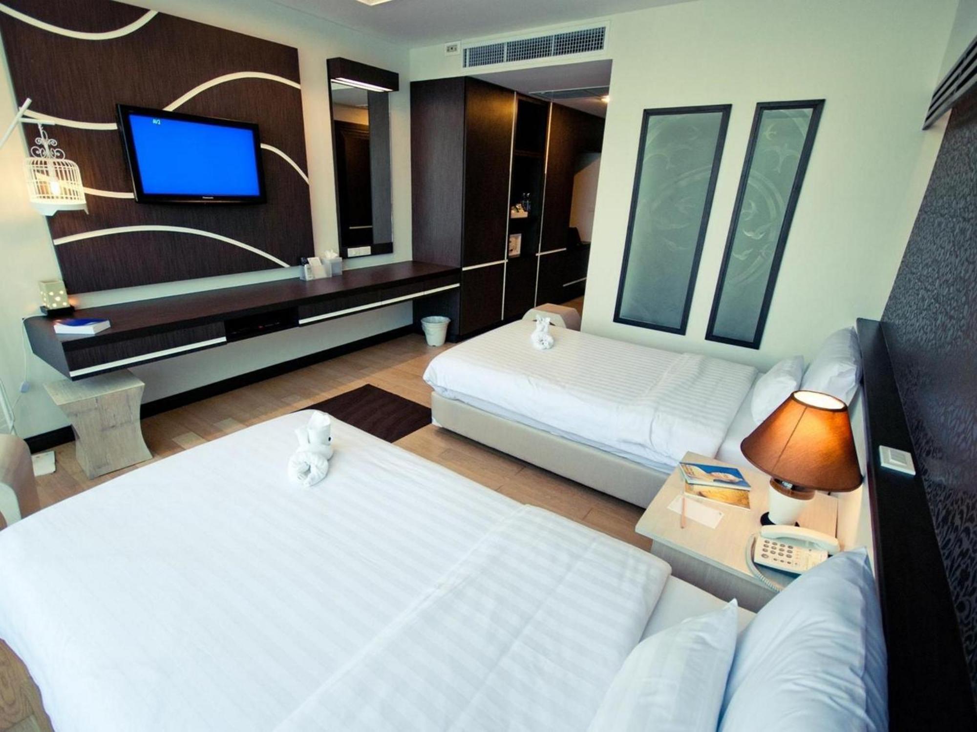 A-Te Chumphon Hotel - Sha Plus Luaran gambar